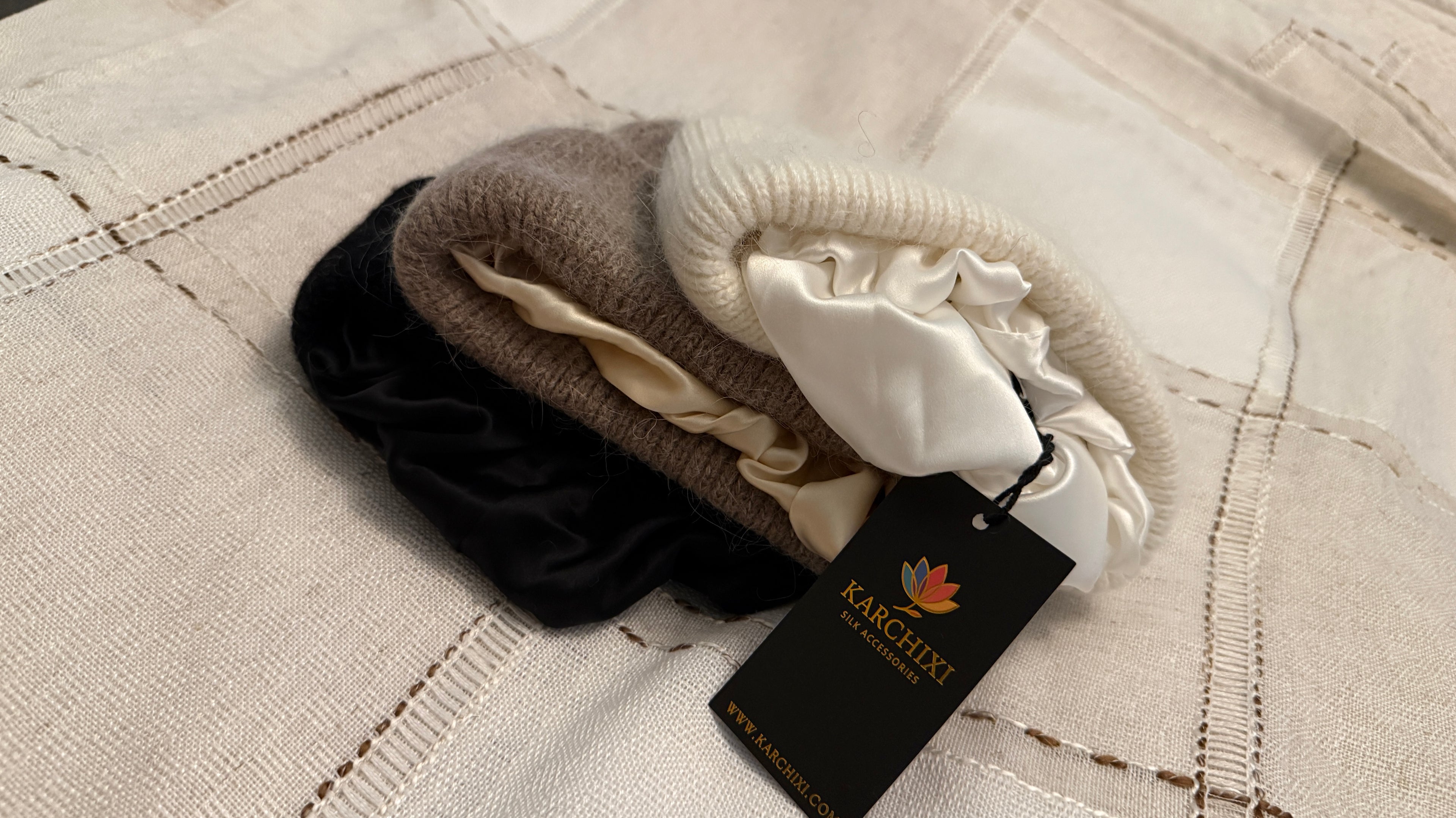 Mīksta angoras cepure ar 100% zīdkoka zīdu iekšpusē