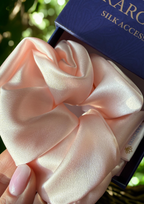 Tīra zīdkoka zīda matu gumijas